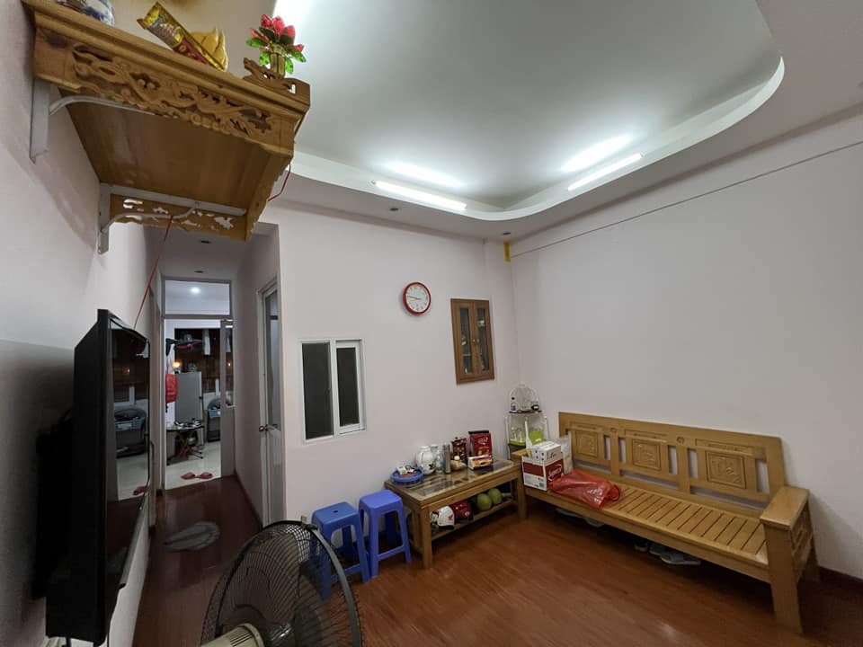 CẦN BÁN CĂN HỘ CHUNG CƯ CẦU GIẤY 43M 2PN TẦNG 3 GIÁ 1,75 TỶ CĂN GÓC RẺ NHẤT TRUNG TÂM CẦU GIẤY NAM TRUNG YÊN - AN SINH TUYỆT VỜI