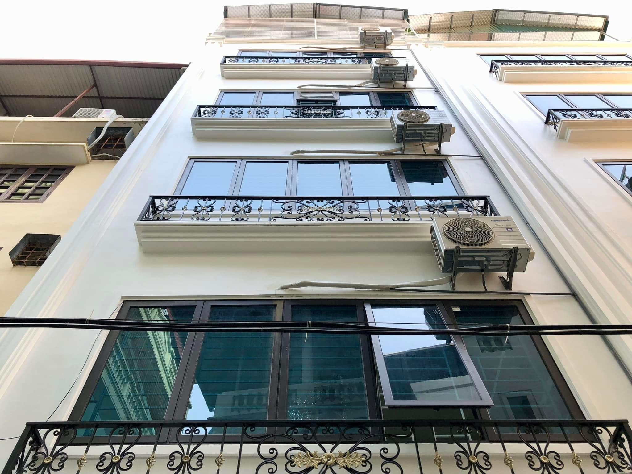 Bán nhà Kim Mã, Ba Đình, dt 40m2, lô góc 2 mặt thoáng, ngõ rộng, gần phố. Giá nhỉnh 5 tỷ