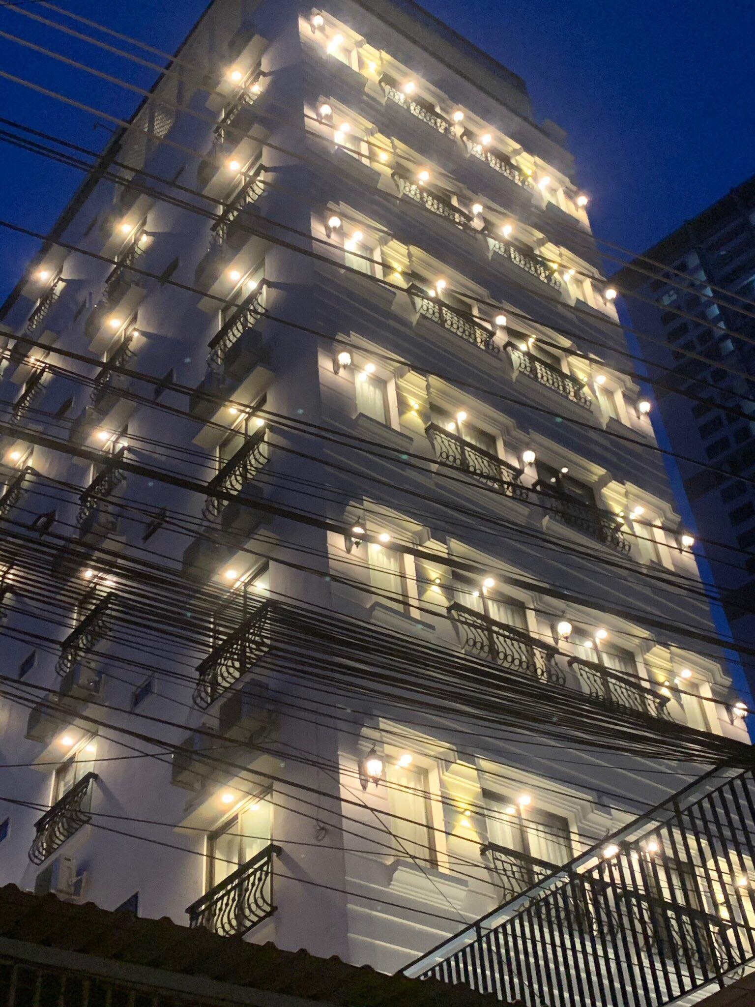 bán khách sạn tâm huyết giá đổ nợ ngay biển Vĩnh Hải Nha Trang