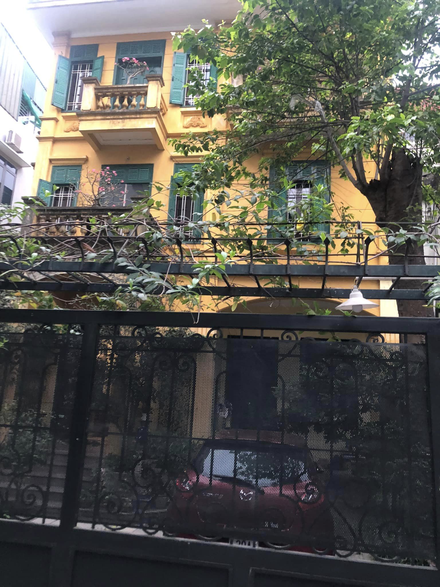 BIỆT THỰ LẠC LONG QUÂN 260M MẶT TIỀN 12M - Ô TÔ VÀO NHÀ - SỔ ĐỎ ĐẸP NỞ HẬU GIÁ 28 TỶ.