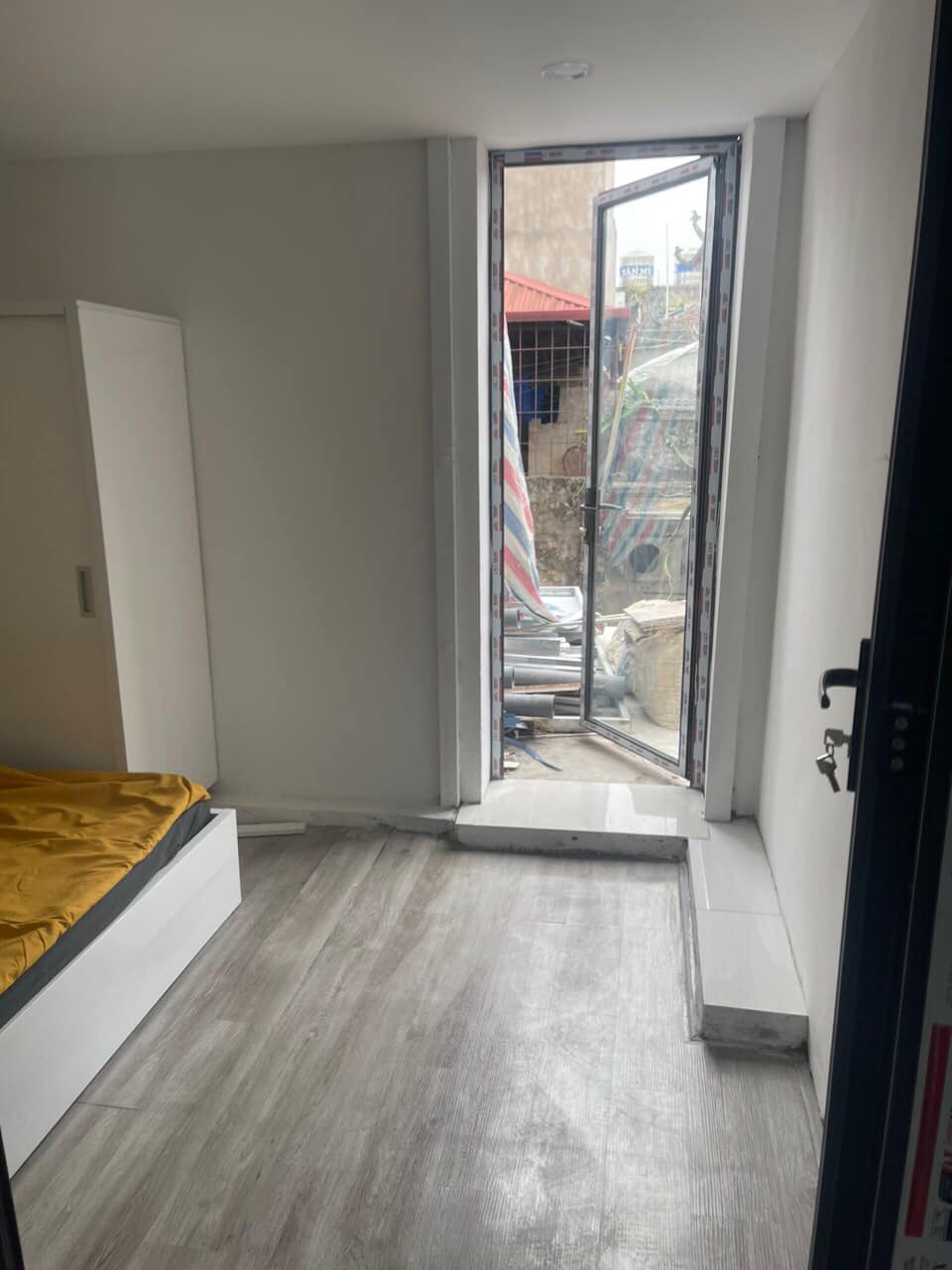 Cần Bán Nhà tập thể Nguyễn Trái đã sửa đẹp diện tích sổ 25/ thực tế 70 Mặt tiền 4m Giá 1.75 tỷ