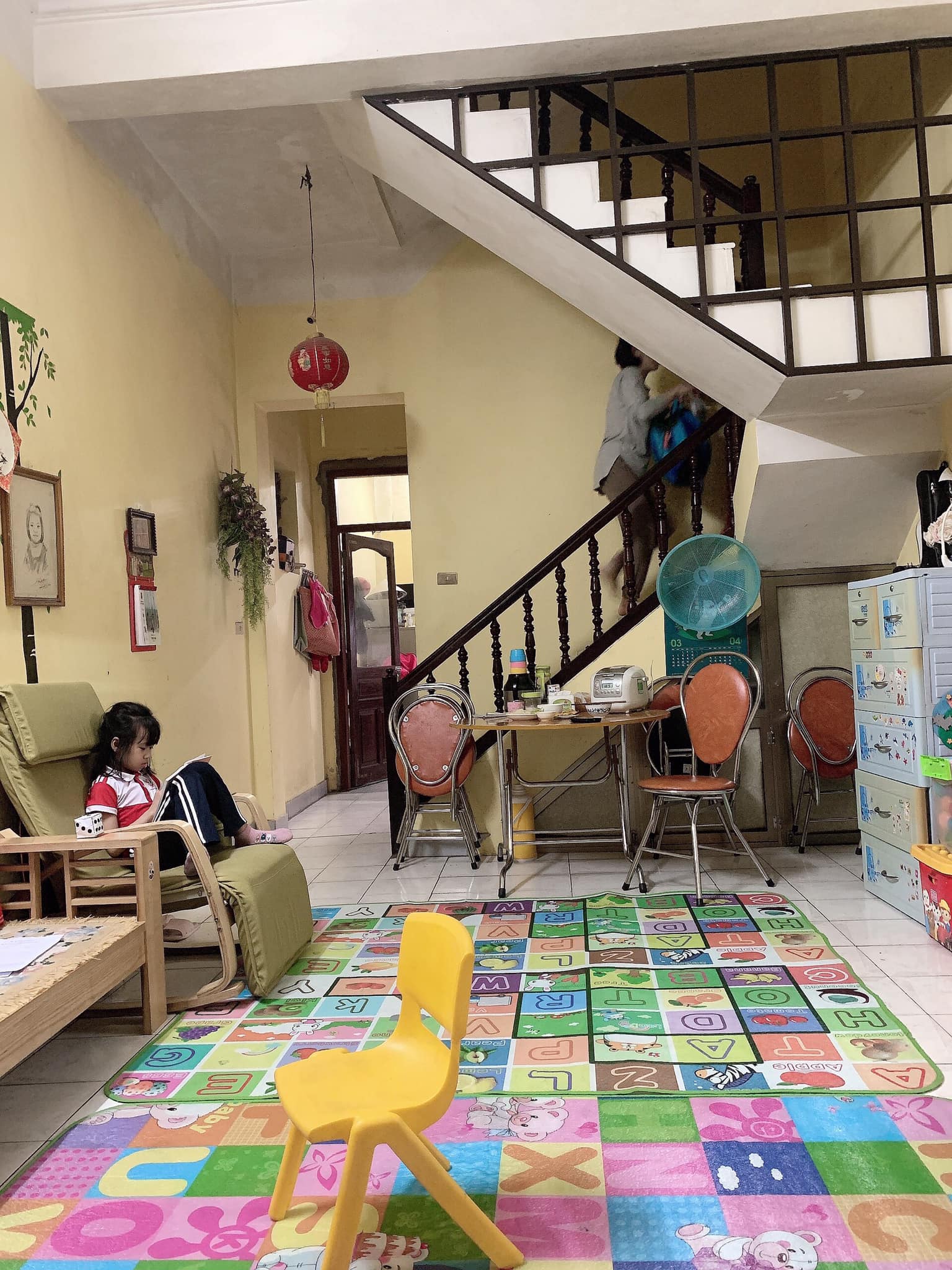 Bán Nhanh nhà ngõ 1194 Đường Láng - Đống Đa. DT:50m*3 Tầng, MT: 4m, giá chỉ 4,2 tỷ