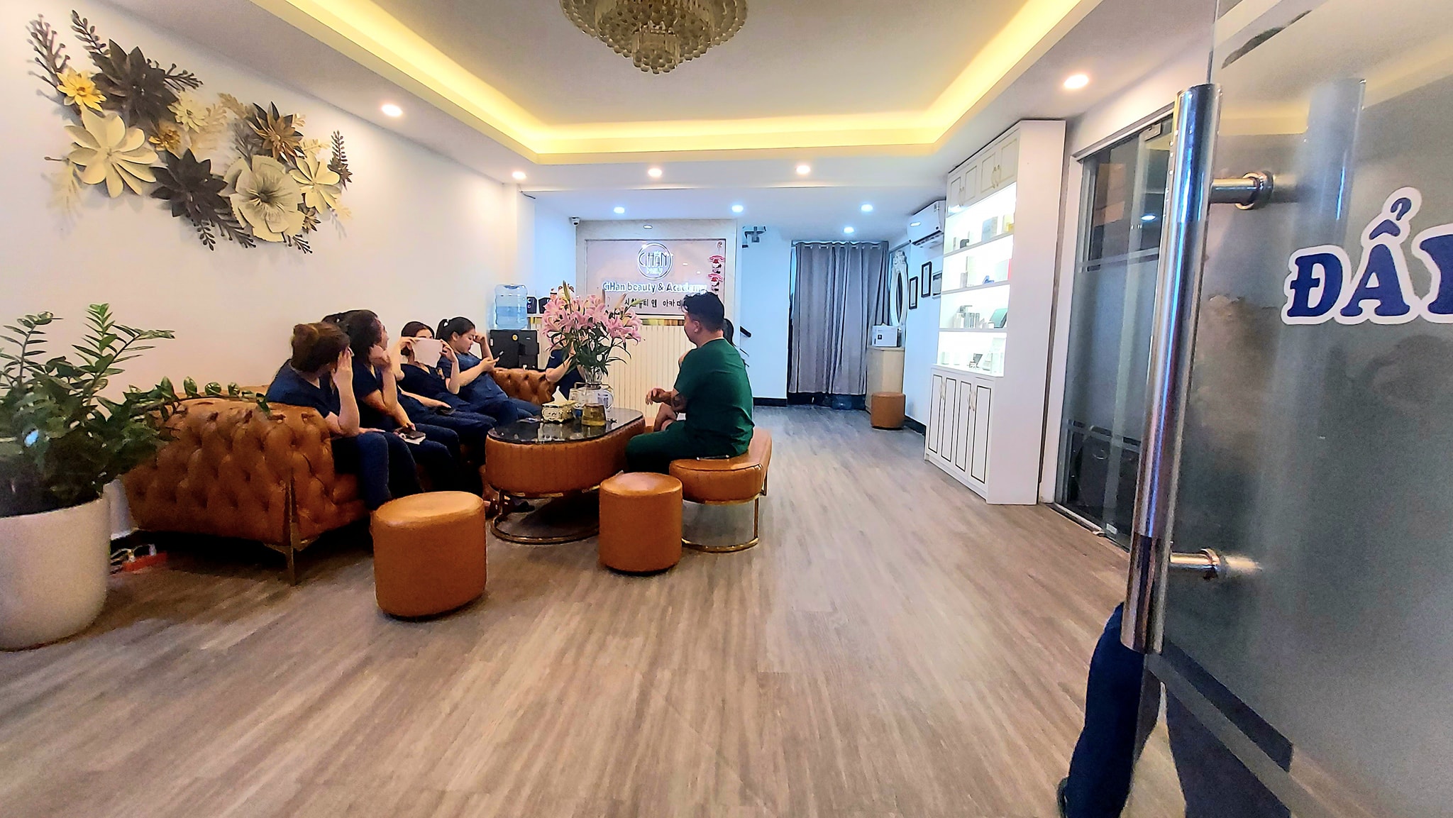 BÁN NHÀ MẶT PHỐ NGUYỄN VĂN TUYẾT, LÔ GÓC, 42M2 5T MT4M, GIÁ 21.5 TỶ