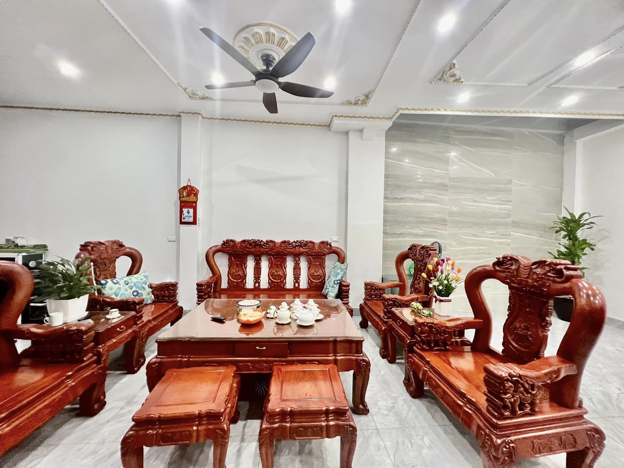 Bán nhà phố Gia Quất, Long Biên. 65m2 * mt 4,5m * 8,5 tỷ nhà mới dân xây, trước nhà ô tô tránh