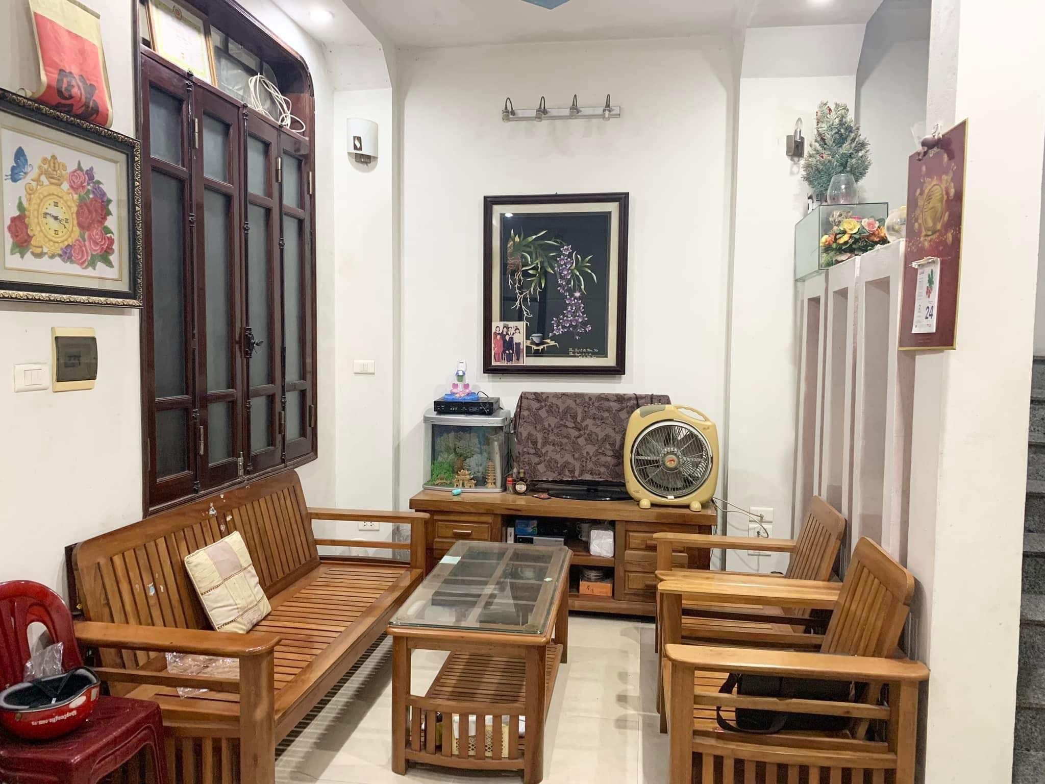 NGÕ QUAN HOA THÔNG SANG NGUYỄN KHÁNH TOÀN -Ô TÔ ĐỖ CỬA- SÁT MẶT PHỐ-KHU VỰC TIỀM NĂNG