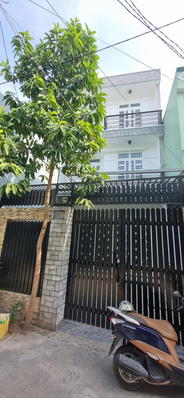 Bán Nhà 3 Tầng Mới, Hơn 100m2, Sát Tân Phú, Ngang Bề Thế 5M, Chỉ Nhỉnh Nhẹ 6 Tỷ.