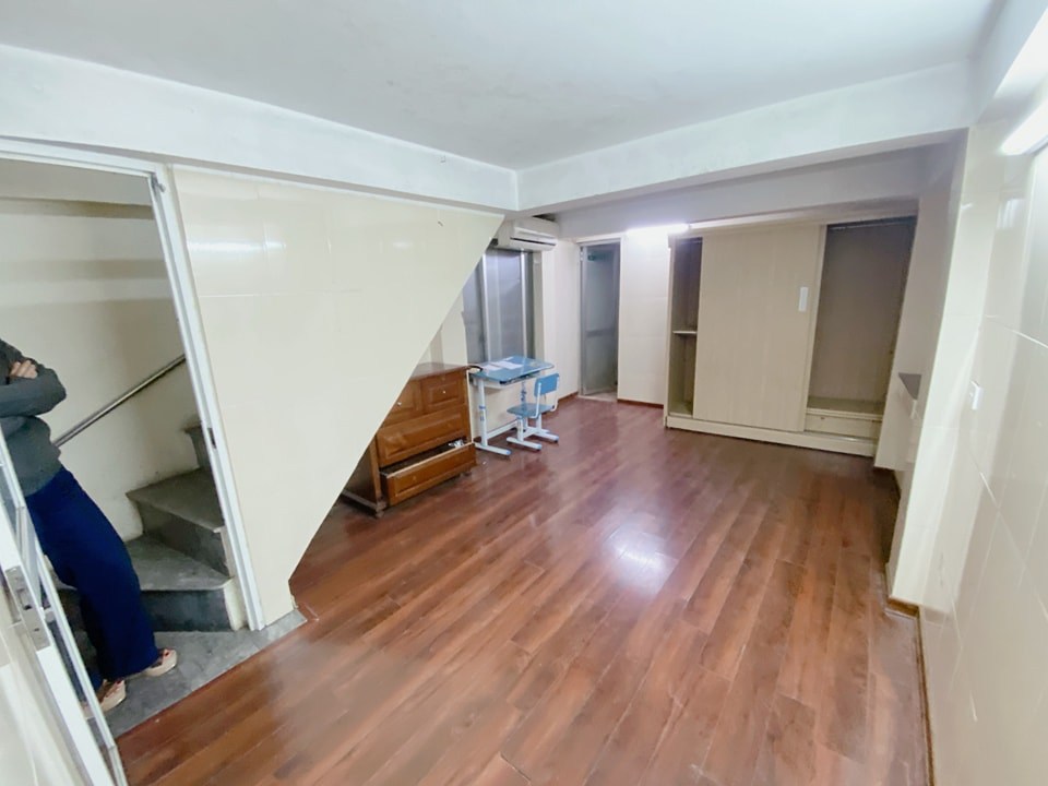 Quá hiếm, 2.35 tỷ nhà Thái Hà, Đống Đa, 20m2 x 5 tầng, sổ đỏ chính chủ, 10m ô tô đỗ