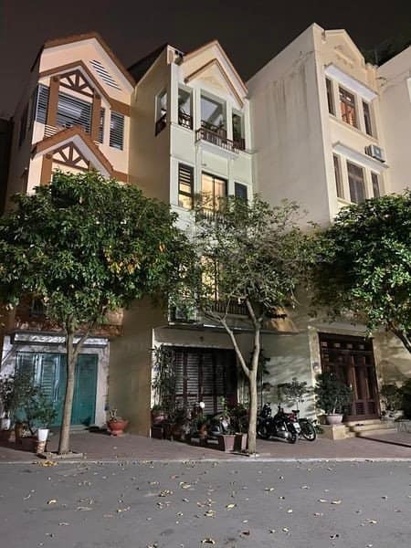 NHÀ PHÂN LÔ VĂN CAO 70M2 5 TẦNG GIÁ 21 TỶ CÓ TL
