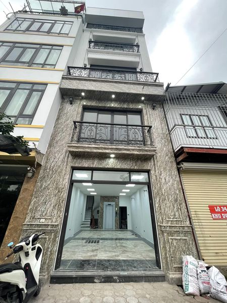 Siêu Phẩm Trung Kính 62m 5 tầng mặt tiền 5.4m giá chỉ 19.8 tỷ phân lô oto vòng quanh