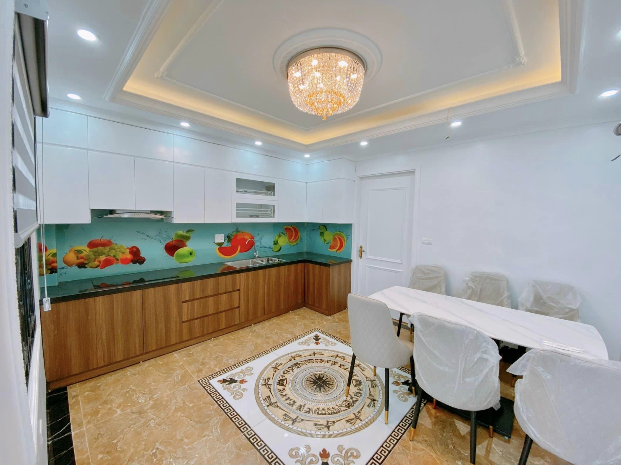 Bán nhà 108m2 phố Tứ Liên, Tây Hồ 10m Ô tô tránh Mặt tiền khủng 9.8 Tỷ