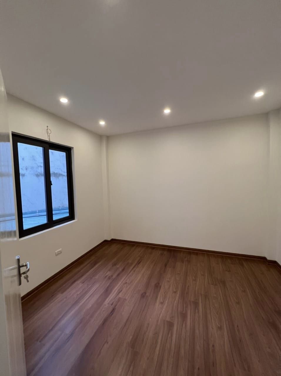 Bán nhà 79m2 phố Nghi Tàm, Tây Hồ Gara Ô tô tránh Giá đầu tư 10.6 Tỷ