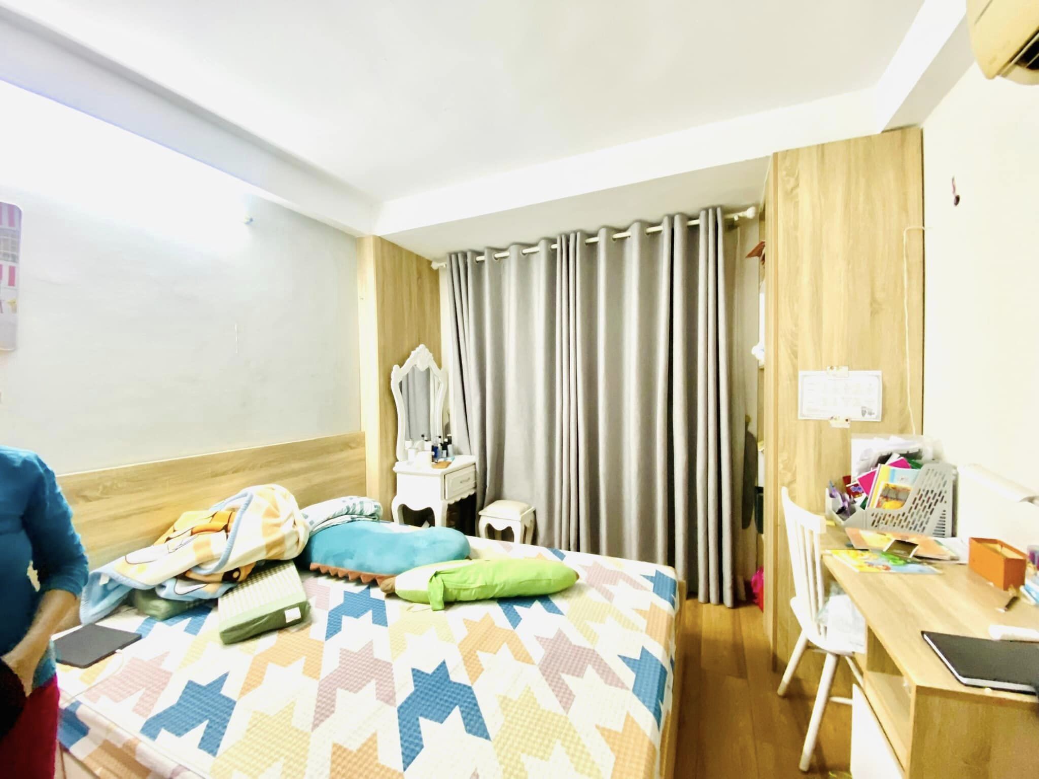 Cần tiền bán gấp nhà Cổ Nhuế, Từ Liêm 39m2, 3T ôtô đỗ cửa nhỉnh 3 tỷ