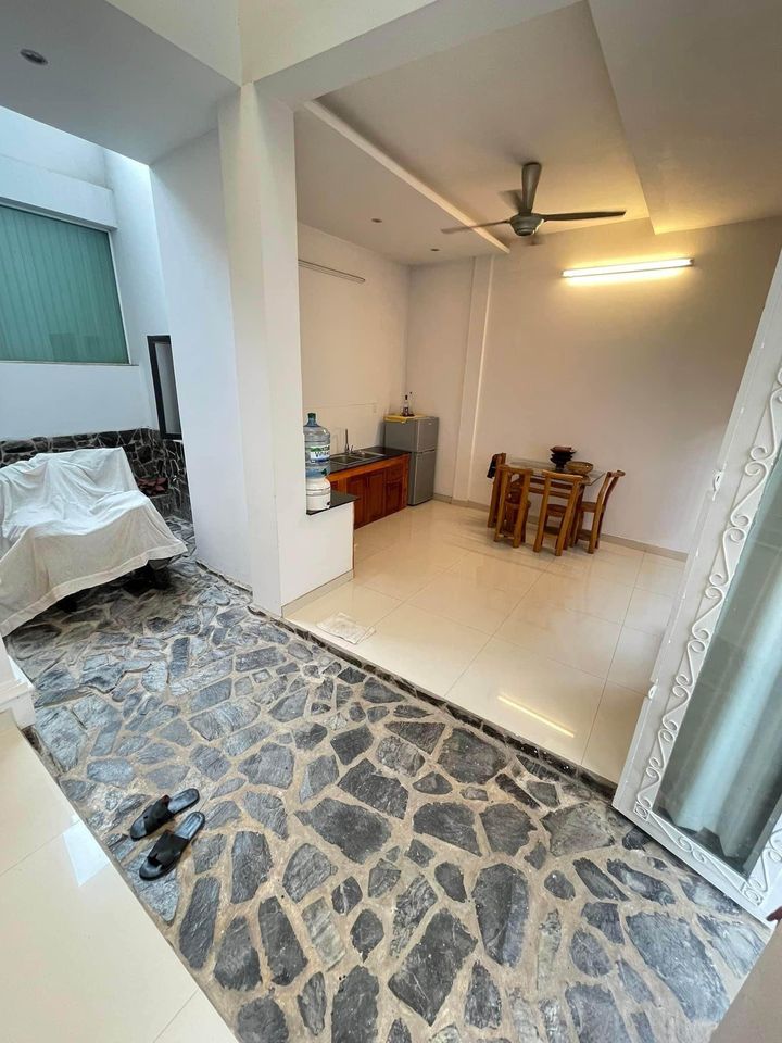 Nhà Đẹp Khu Hiện Hữu Giáp Phú Mỹ Hưng - Dạng Biệt Thự Ngang Hơn 9m Giá Chỉ 4,6 Tỷ Quận 7