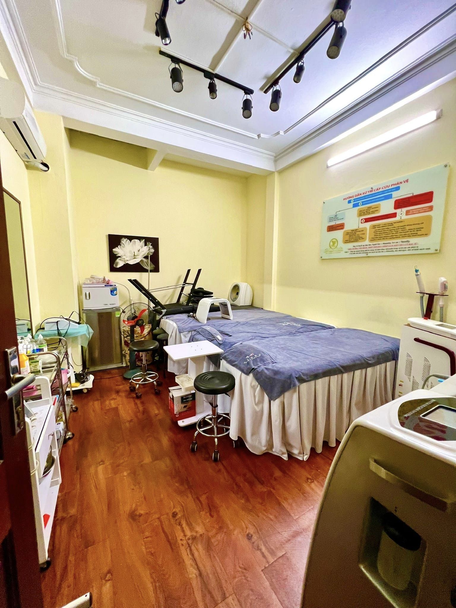 Bán nhà Nguyễn Phúc Lai, Đống Đa 59m2, 5 tầng, nội thất xa xỉ, ô chờ thang máy, 16.5 tỷ