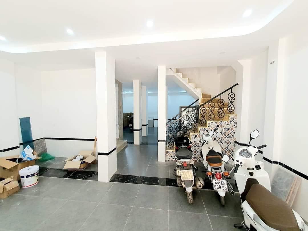 BÁN CĂN HỘ DÒNG TIỀN 130 TRIỆU / THÁNG 106m 18 TỶ 8 TẦNG MT 6.5 THÁI THỊNH ĐỐNG ĐA