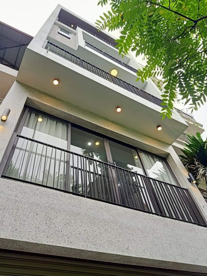 Bán Nhà #THỤY_KHUÊ View HỒ TÂY. Ô TÔ ĐỖ CỬA. Có GARA. 7.35tỷ. 50m2. 5 Ngủ. Ban Công Vô Cực.