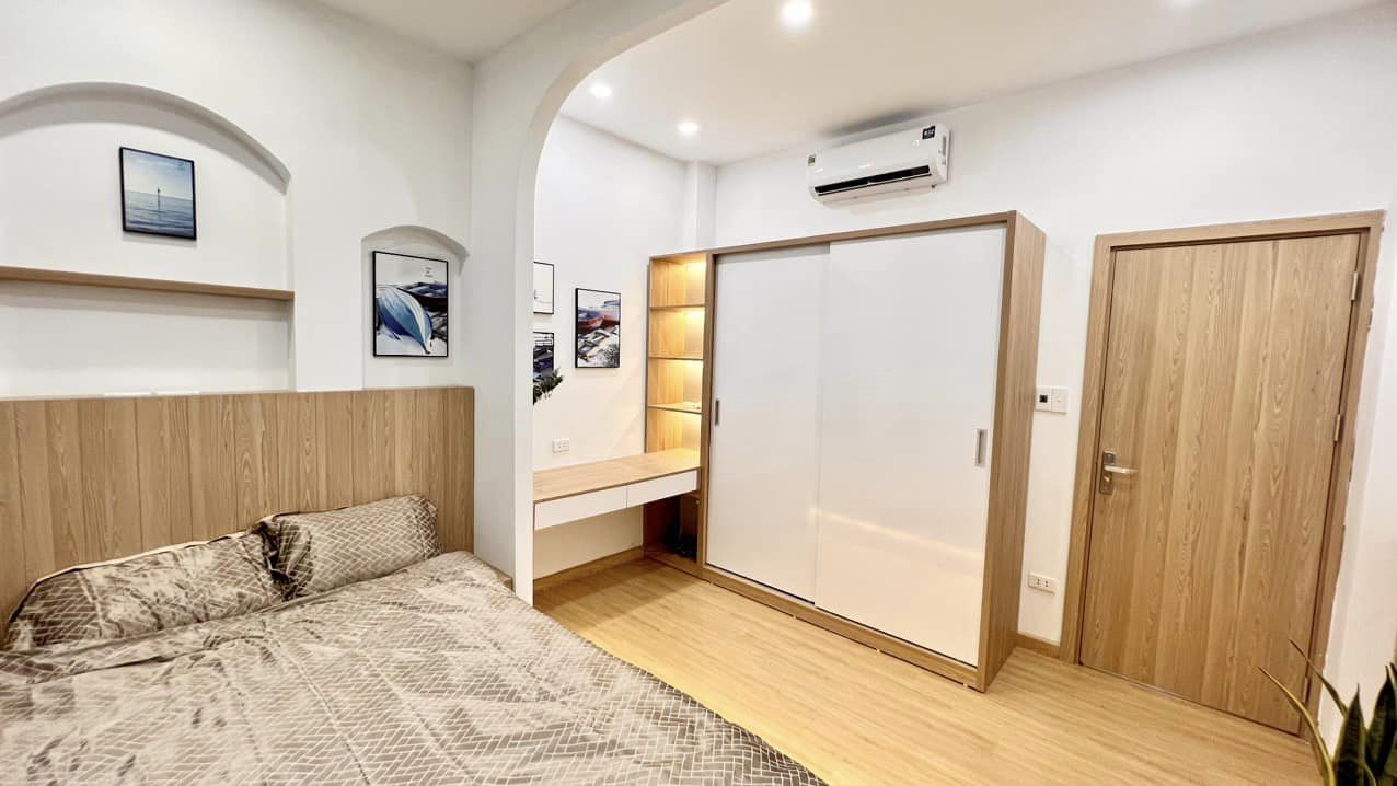 BÁN NHÀ ĐÊ LA THÀNH 45M2X4 TẦNG - SỔ VUÔNG ĐẸP - Ở NGAY. GIÁ 5.2 Tỷ.