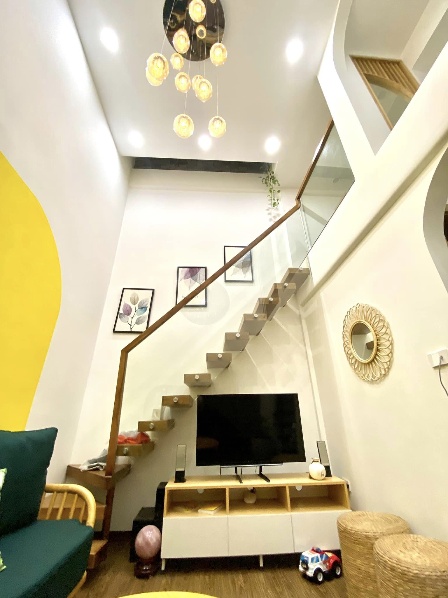 Bán nhà 74m2 phố Tứ Liên, Tây Hồ Gara Ô tô tránh Giá đầu tư 10.9 Tỷ