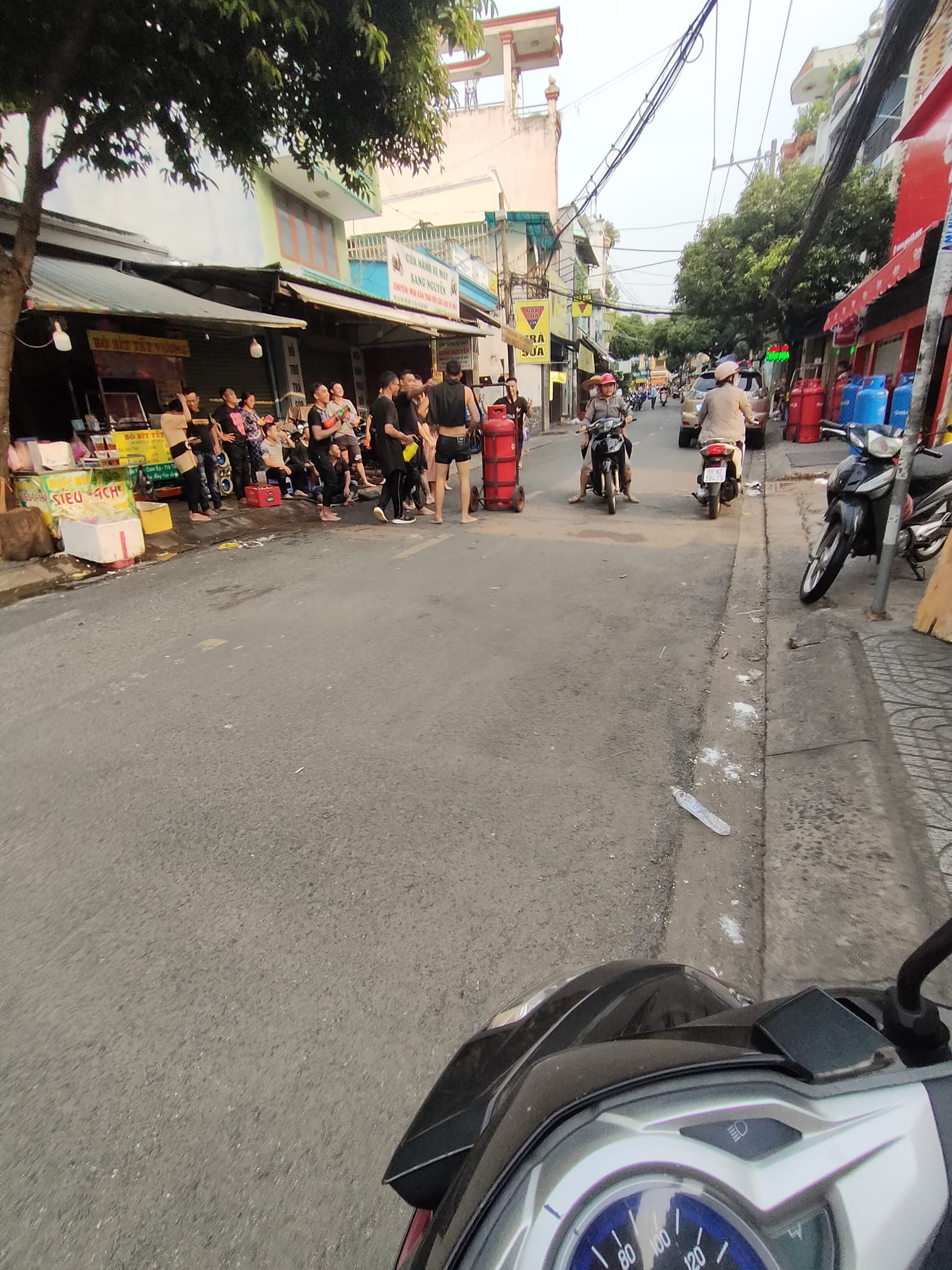 Nhà đẹp Tân Bình giáp Q10, 10m ra HXH, 32m2, 4 tầng nhỉnh 3 tỷ