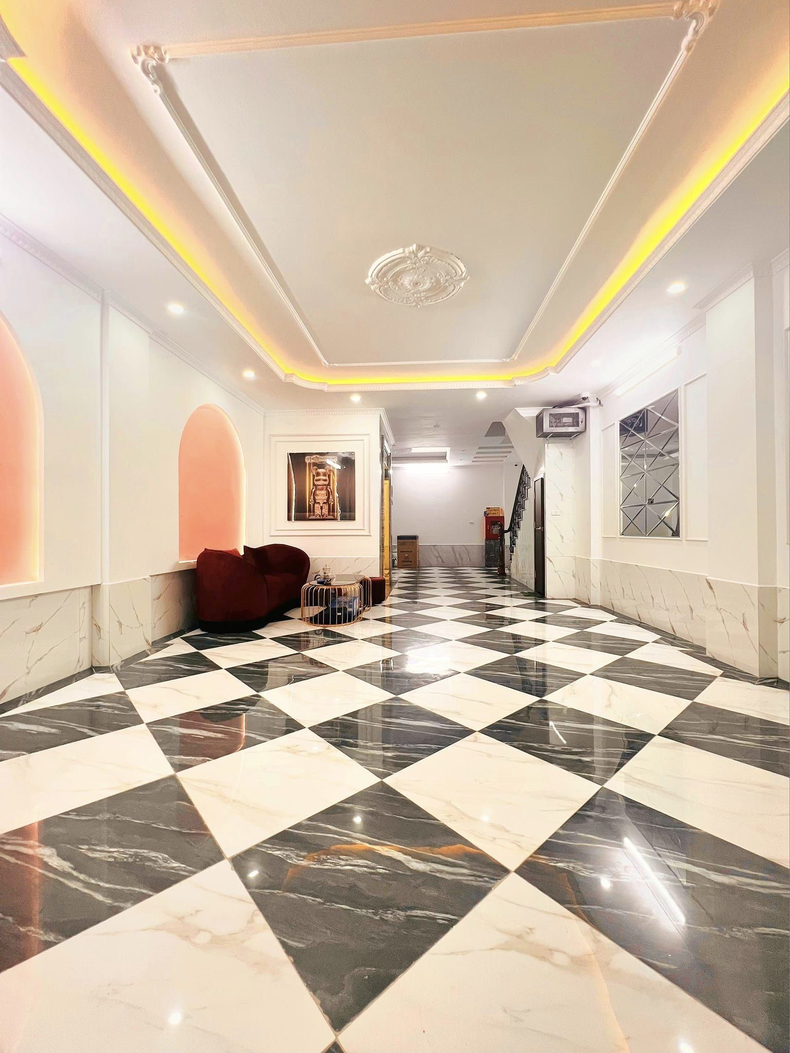 Bán chung cư mini phố Yên Lạc, 17 phòng doanh thu 85tr, giá 13.5 tỷ