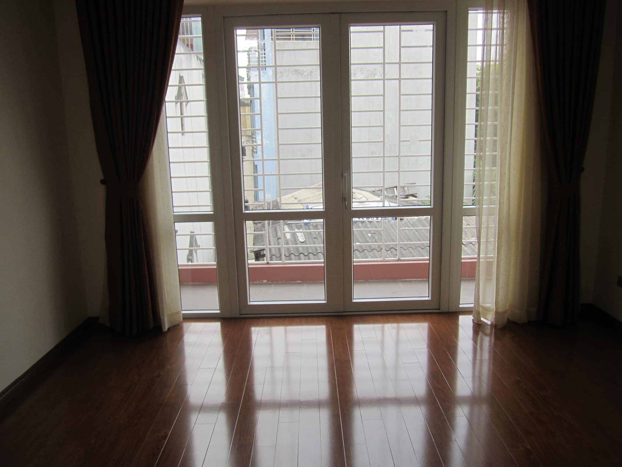 BÁN NHÀ QUAN HOA CÂU GIẤY 42M x 6T x 4MT x 7,8 tỷ MẶT NGÕ THÔNG KINH DOANH SẦM UẤT GẦN PHỐ TRUNG TÂM CẦU GIẤY TIỆN ÍCH NGẬP TRÀN