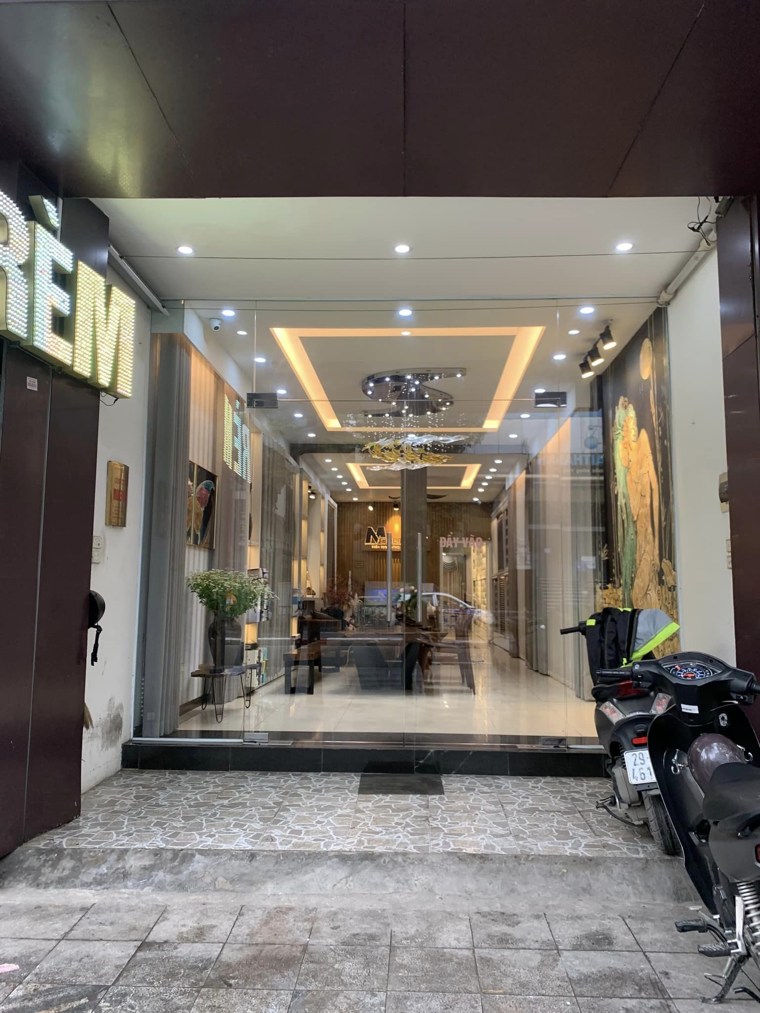 Bán Nhà Mặt Đường Kinh Doanh phố Tôn Đức Thắng Dt 98m2 3T Mt 4m Giá 34 tỷ Đống Đaa