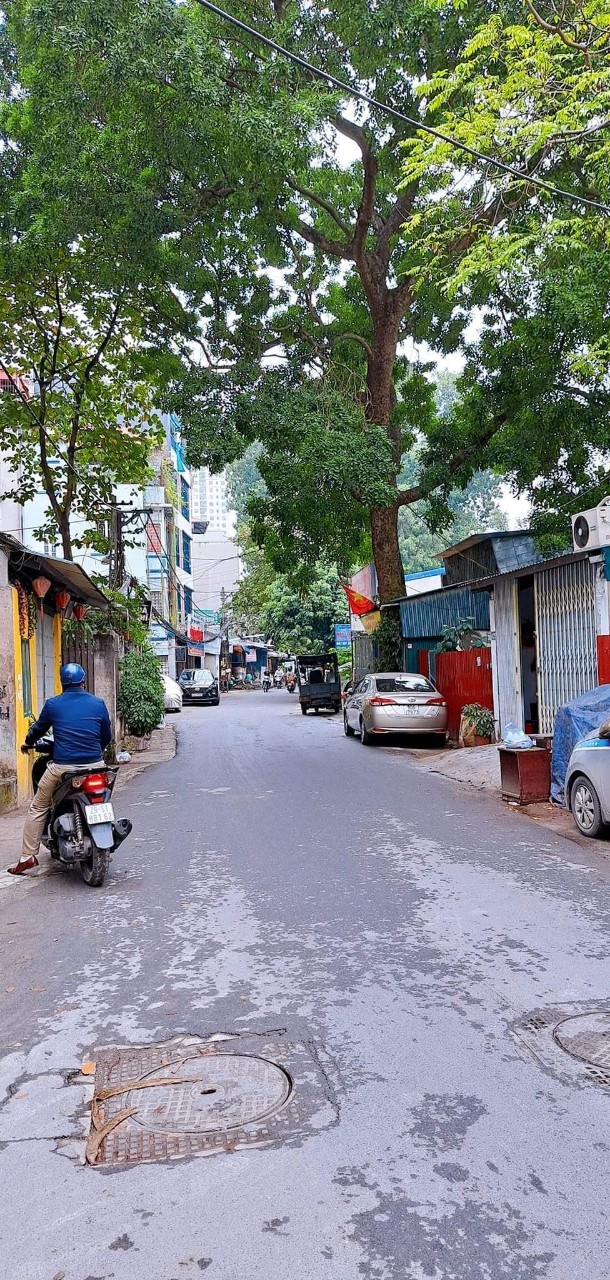 Bán nhà phố Chiến Thắng, rộng thoáng, 40m², MT4m. Giá nhỉnh 4 tỷ