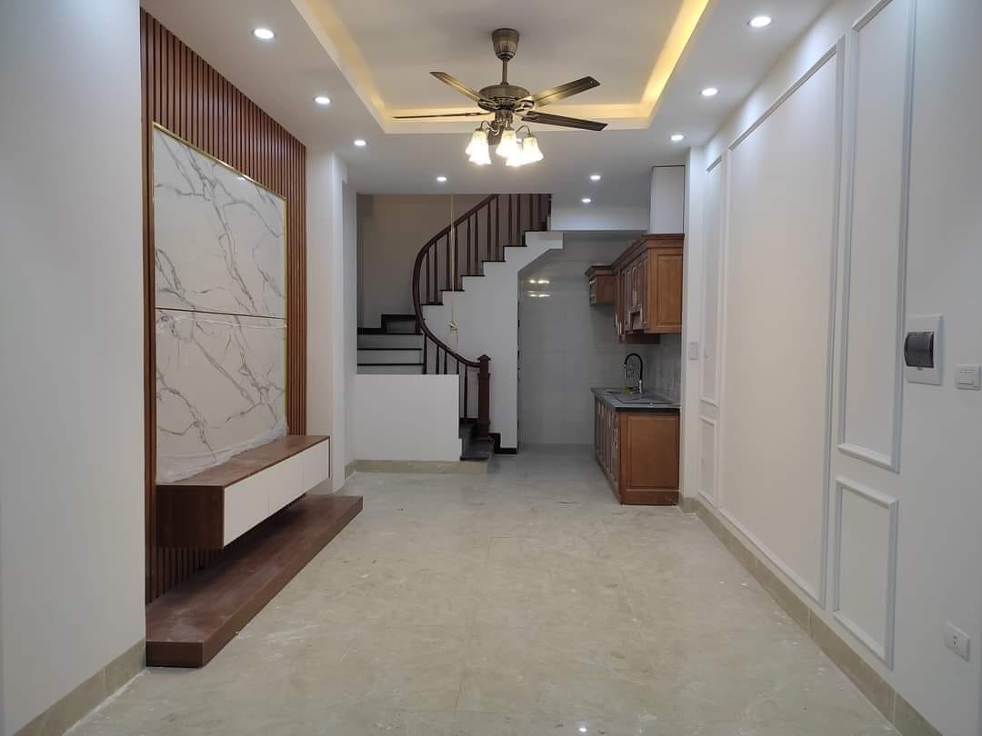 Siêu hot, Đồng Me 41m X 5T,Tặng nội thất, ô tô gần ba gác đỗ cửa 4.5 tỷ.