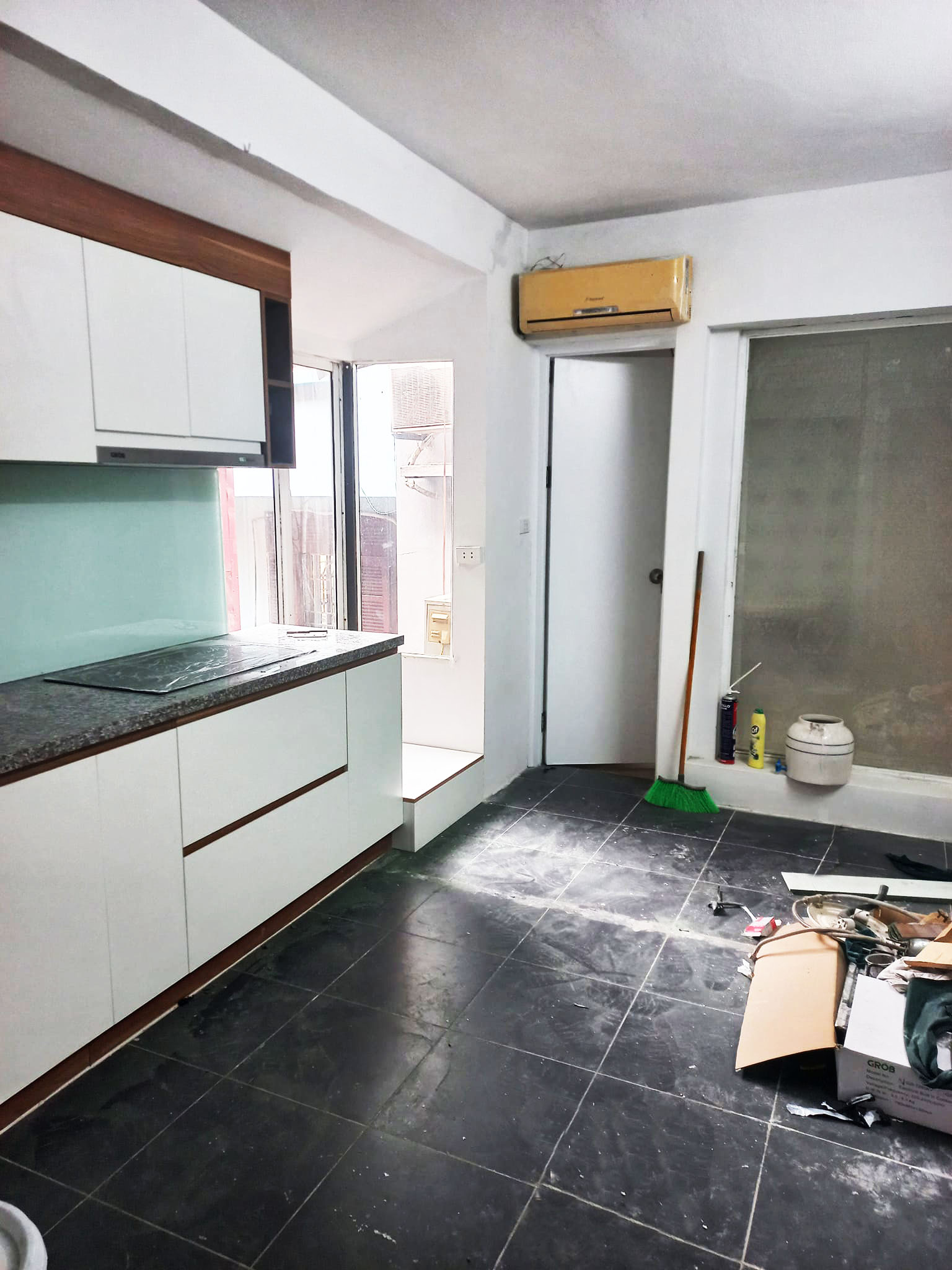 Bán nhà gấp Tập thể tầng 3 Phố Lương Định Của giá 2.25 tỷ, DT 80m2. SĐCC