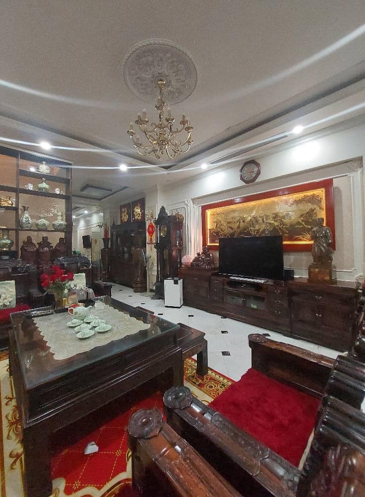 Cực phẩm nhà 5T thang máy mặt ngõ 655 Lạc Long Quân, Tây Hồ 100m2 giá 51 tỷ