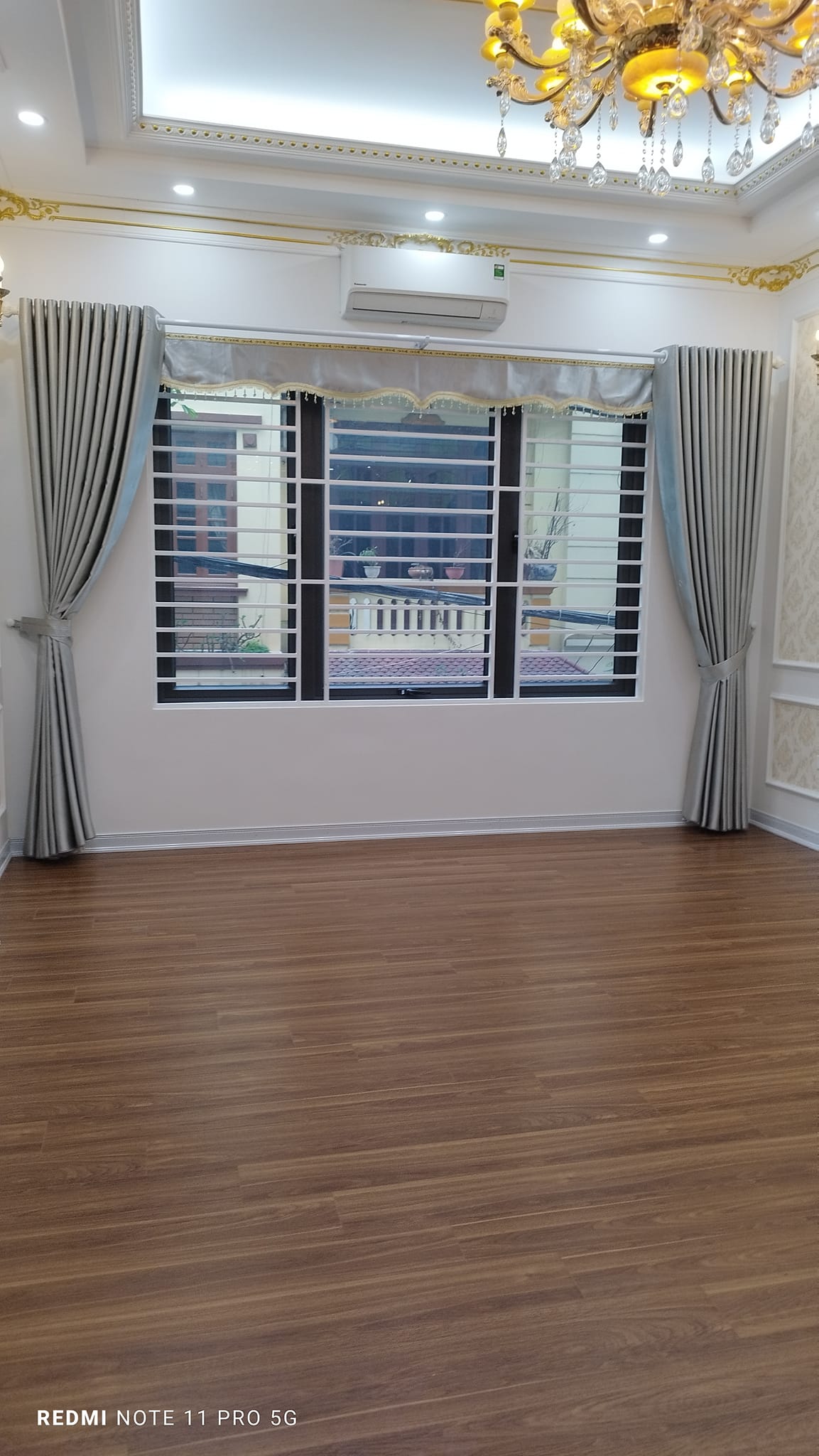 CẦN BÁN NHÀ TRẦN QUỐC HOÀN CẦU GIẤY 50M x 7T x 4,5MT x 6PN x 16,8 TỶ 7 TẦNG THANG MÁY NHẬP PHÂN LÔ XE 45 CHỖ ĐỖ CỬA