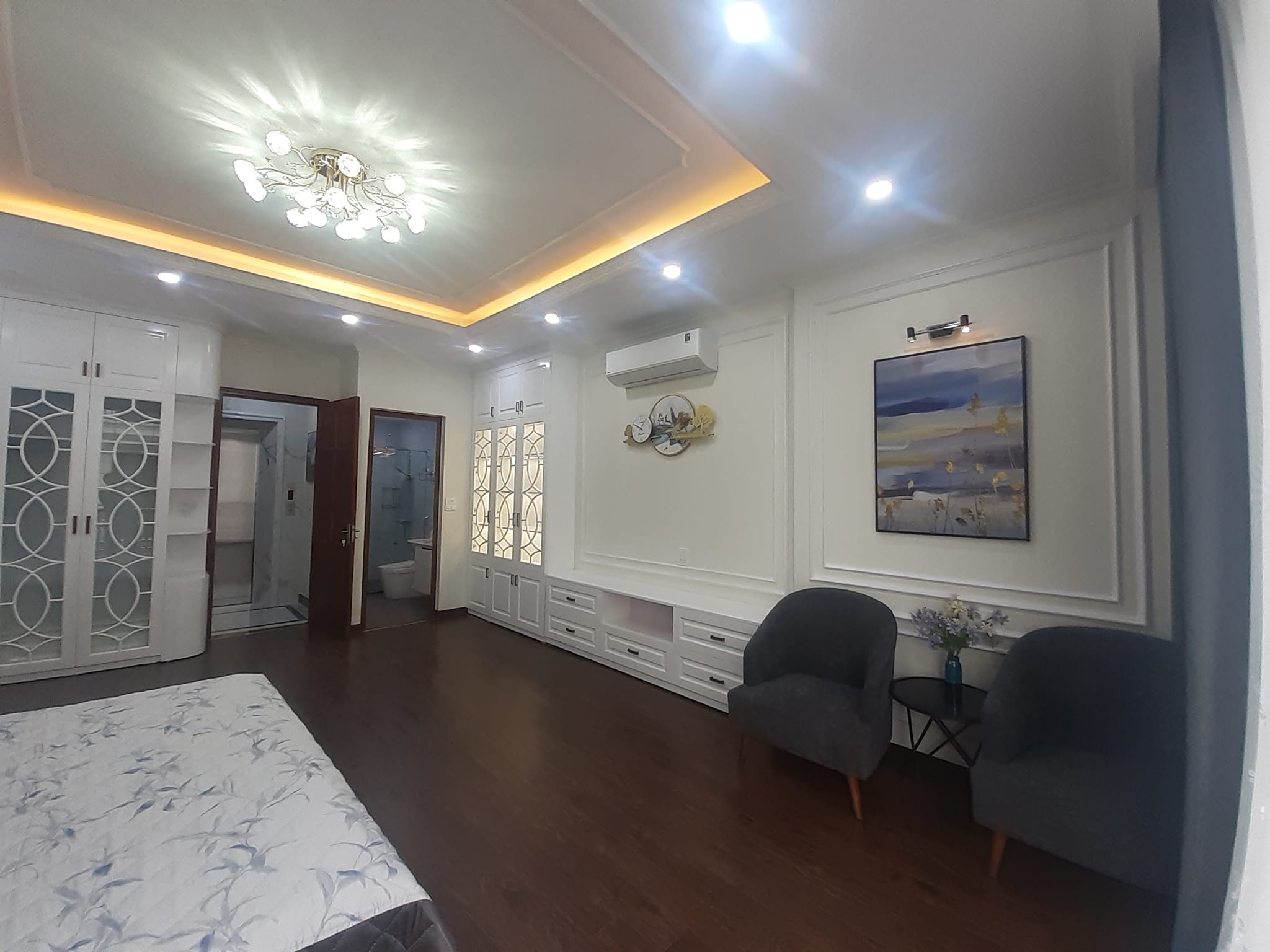 BÁN NHÀ 5 TẦNG QUẬN TÂY HỒ - 2 MẶT PHỐ, GẦN VƯỜN HOA - KINH DOANH - MẶT HỒ - MT 6M -DT 70M2.