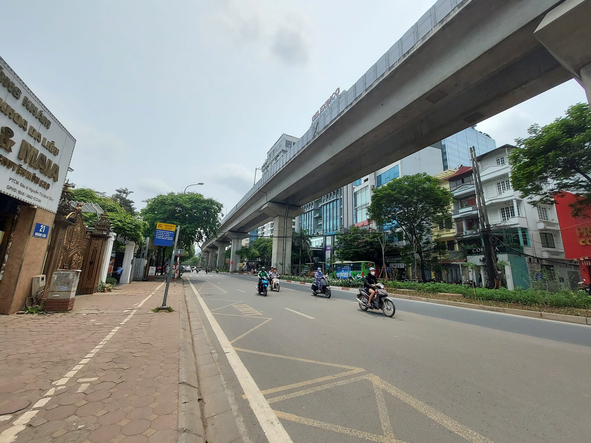 Bán Nhà Đẹp Kinh Doanh Đỉnh Mặt Phố Hoàng Cầu Dt 89m2 5T Mt 5.5m Giá 35 tỷ Đống Đa