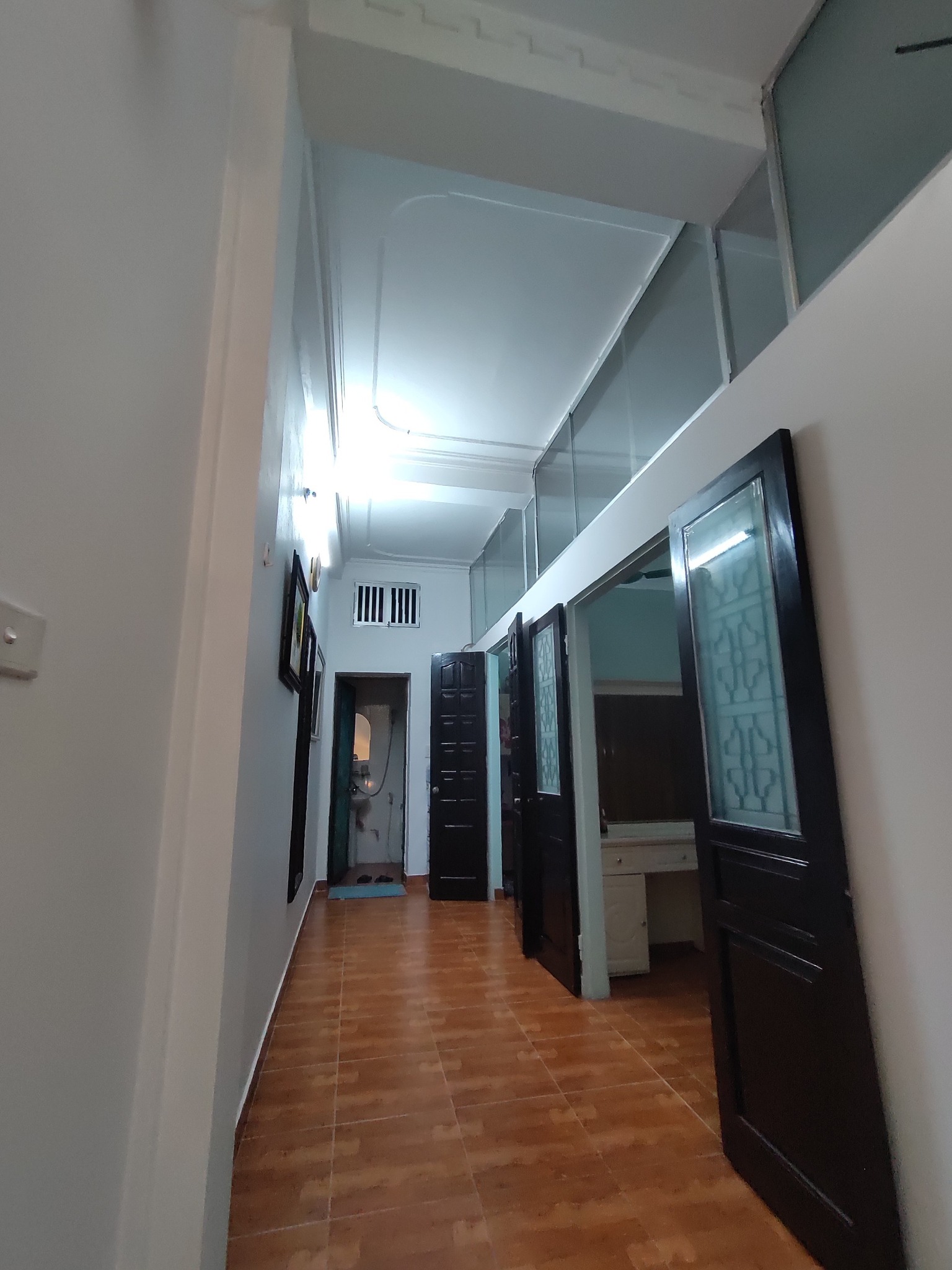 NHÀ ĐẸP Ở NGAY - DIỆN TÍCH SỬ DỤNG 40M2 – KHU TRUNG TÂM ĐỐNG ĐA - SÁT OTO - 3 BÁNH TRÁNH.