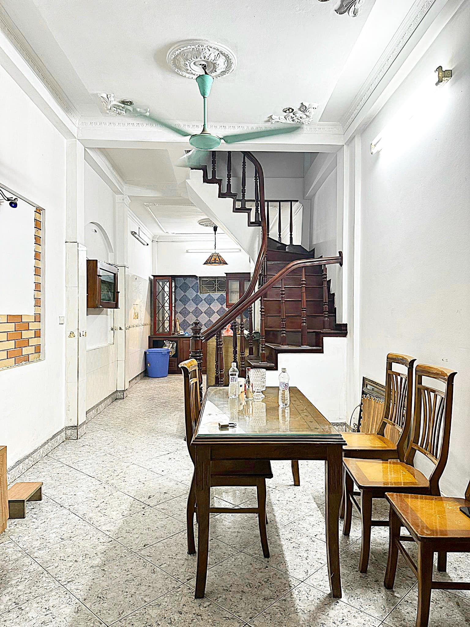 Bán nhà riêng ngõ 10 Láng Hạ, Đống Đa. DT 35m2*6tầng. Giá 4,55tỷ. Cách ôtô 30m.