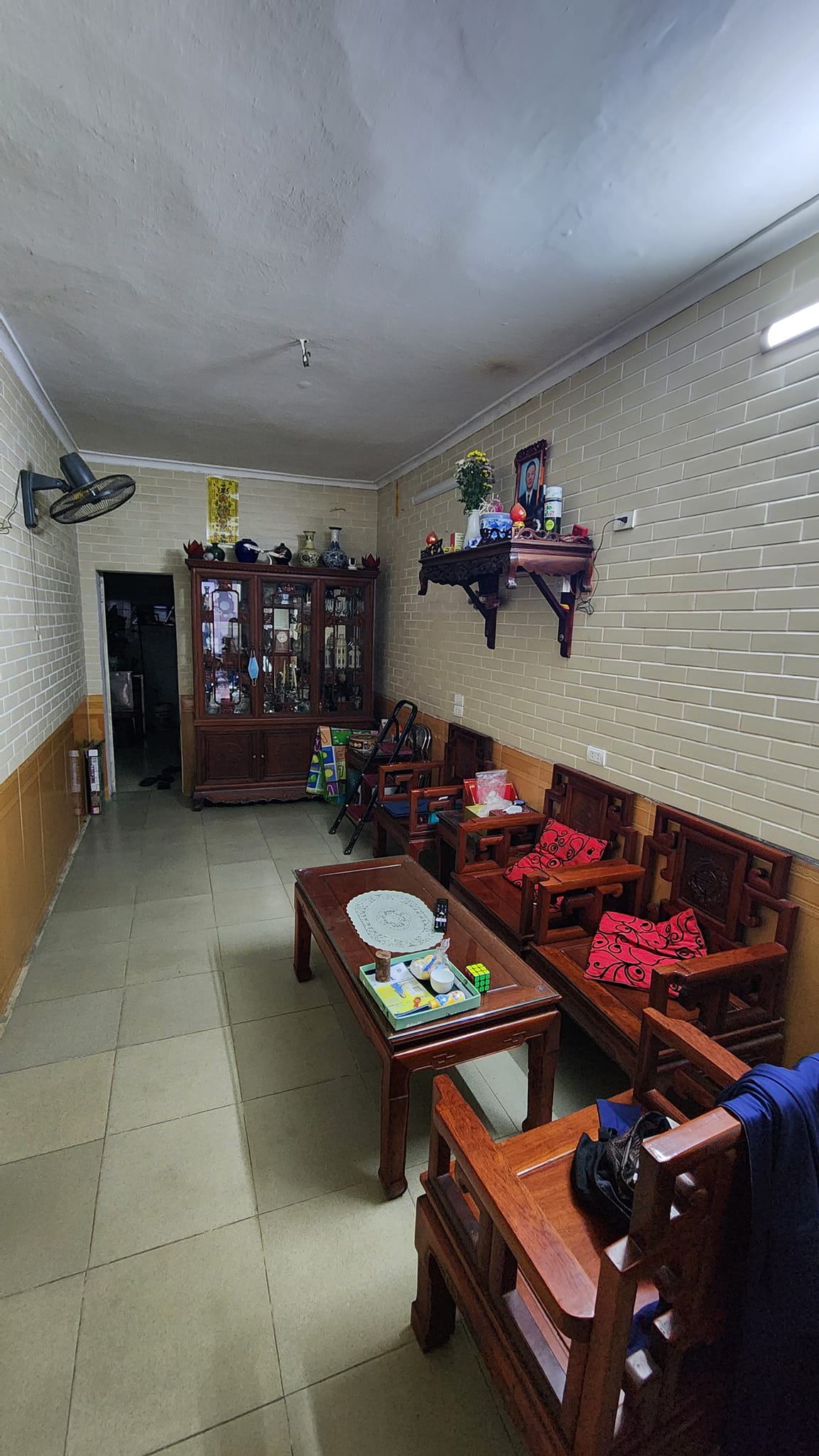 Bán nhà phố Lê Thanh Nghị, ô tô qua nhà, 30m ra mặt phố, giá 15,2 tỷ