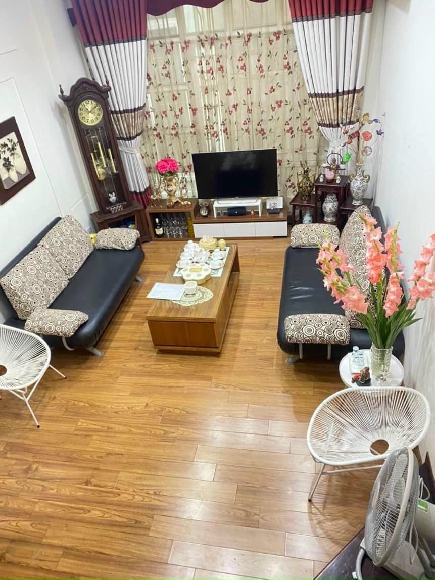 Bán hà trung tâm Thái Hà, 15m ra oto, 75m ra MP, 5 tầng chỉ 4.8 tỷ