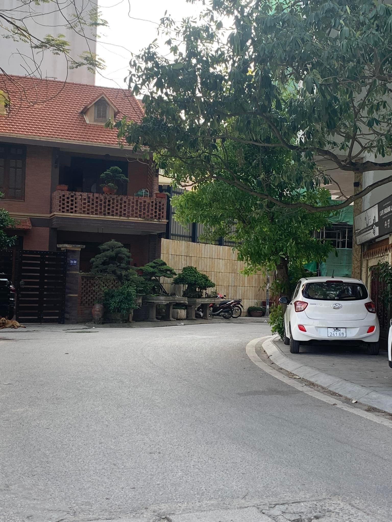 BÁN NHÀ RIÊNG PHỐ ĐẶNG THAI MAI - QUẢNG KHÁNH - TÂY HỒ. VIEW HỒ. DT 126M2. GIÁ 48,5 TỶ