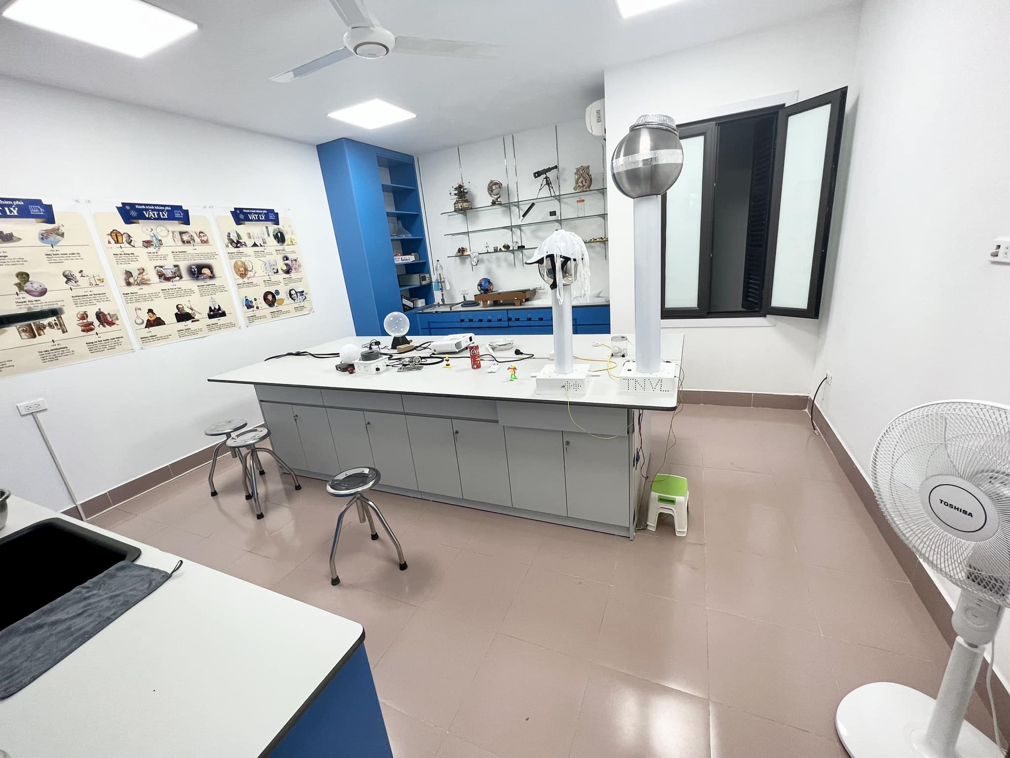 BÁN NHÀ 5 TẦNG MẶT NGÕ KINH DOANH, Ô TÔ THÔNG PHỐ NGUYỄN THỊ ĐỊNH CẦU GIẤY.