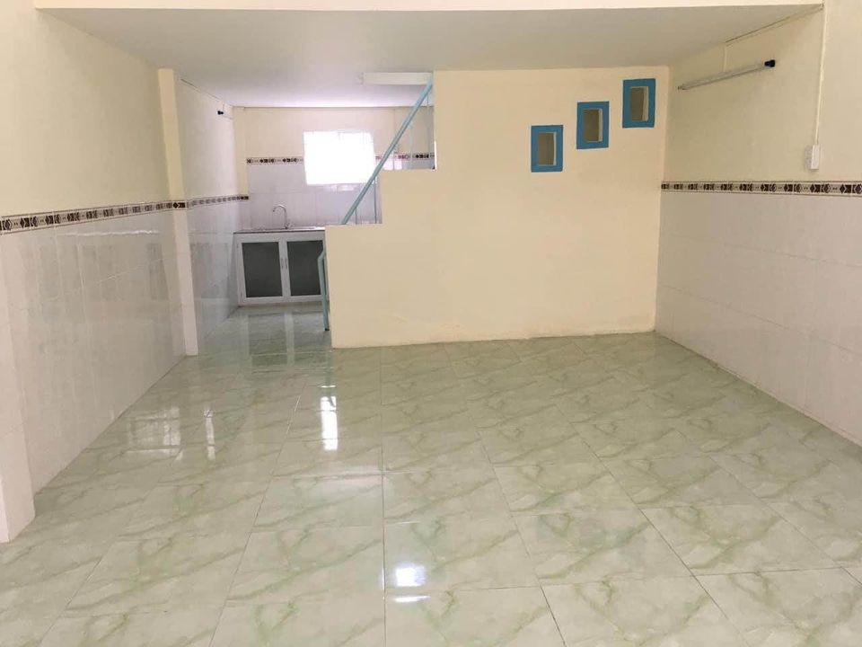 Bán Nhà Ngang 4m Với 3,2Tỷ Gàn Khu Chế Xuất Quận 7 Huỳnh Tấn Phát