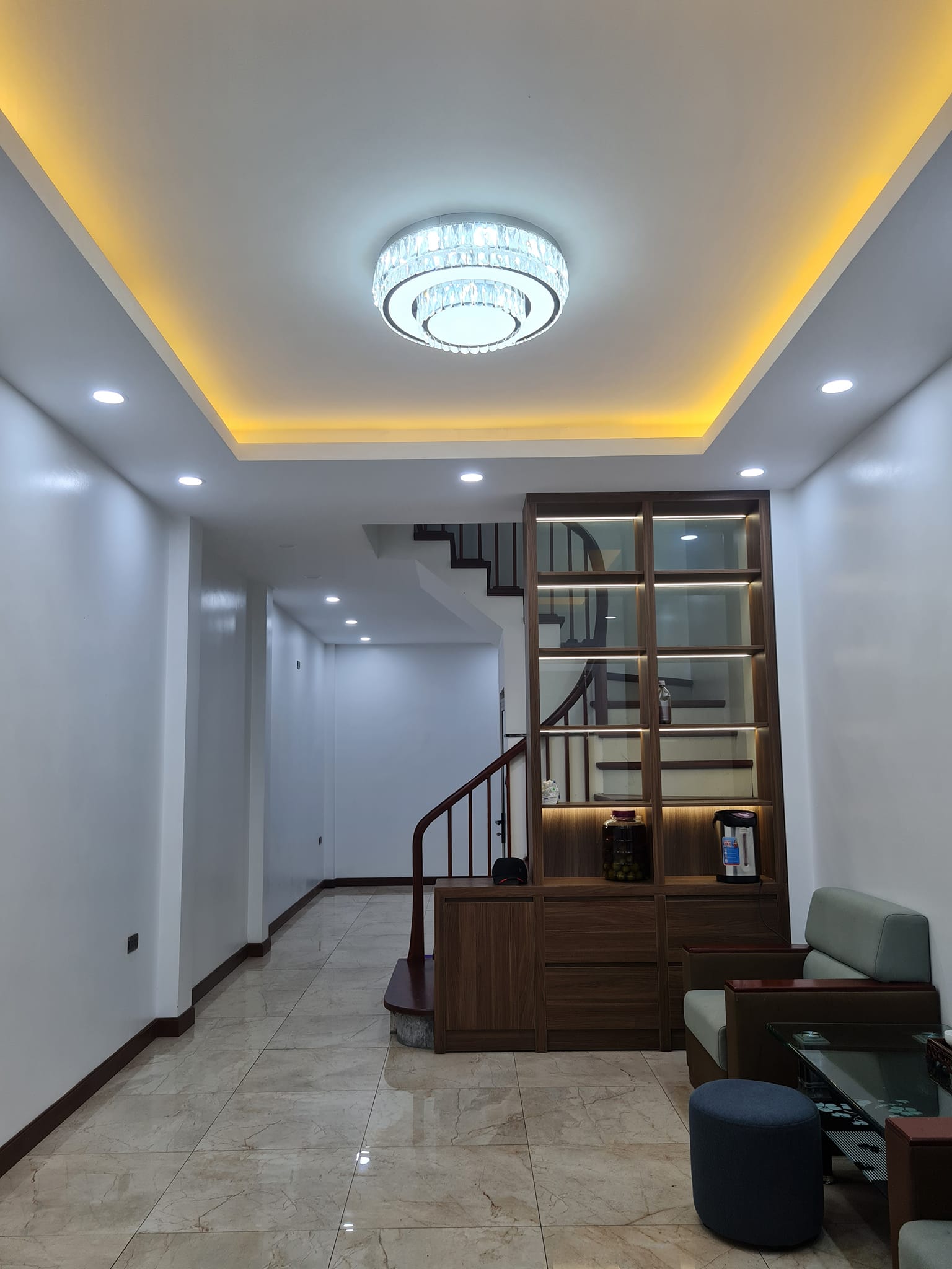 Bán nhà 43m2 4 ngủ phố Tứ Liên, Tây Hồ Dân xây 20m Ô tô tránh 3.7 Tỷ