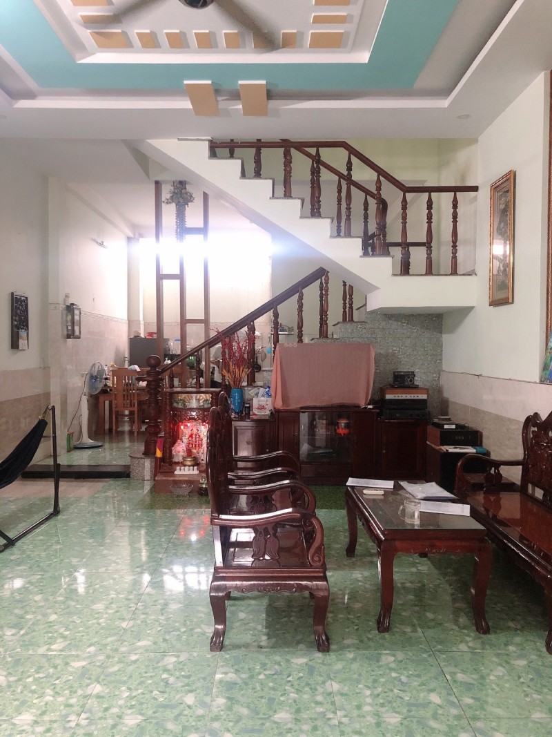 Nhà hẻm xe hơi đường Tô Ký , Quận12, 70m2, giá 4 tỷ 5 TL.