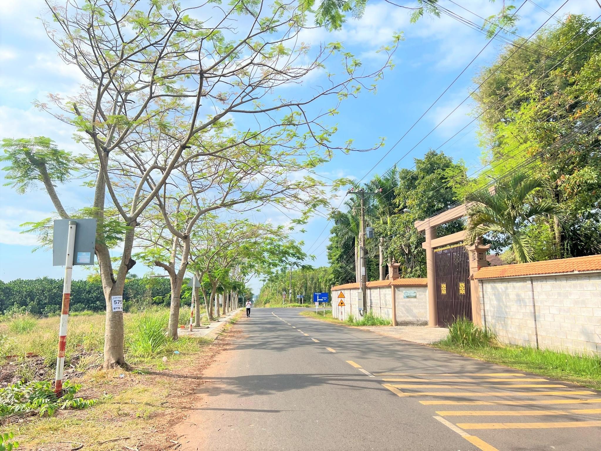 Đất ngộp ngay nút giao Dầu Giây - Đồng Nai, 700tr sở hữu Sổ riêng