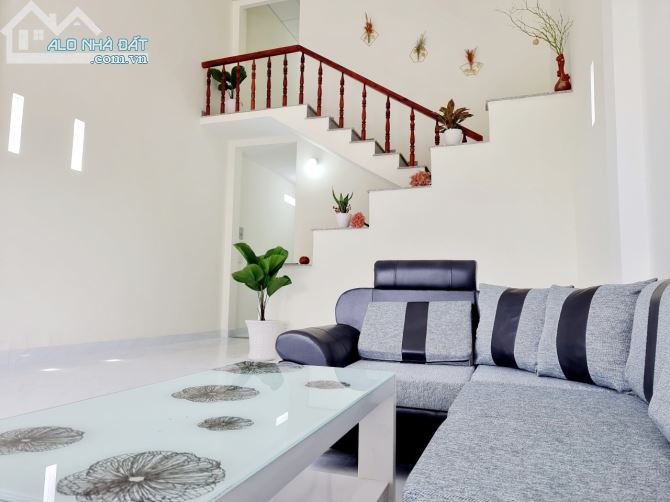 chủ cần xoay vốn làm ăn GIẢM GIÁ 200TRIỆU BÁN GẤP căn nhà GIÁ RẺ