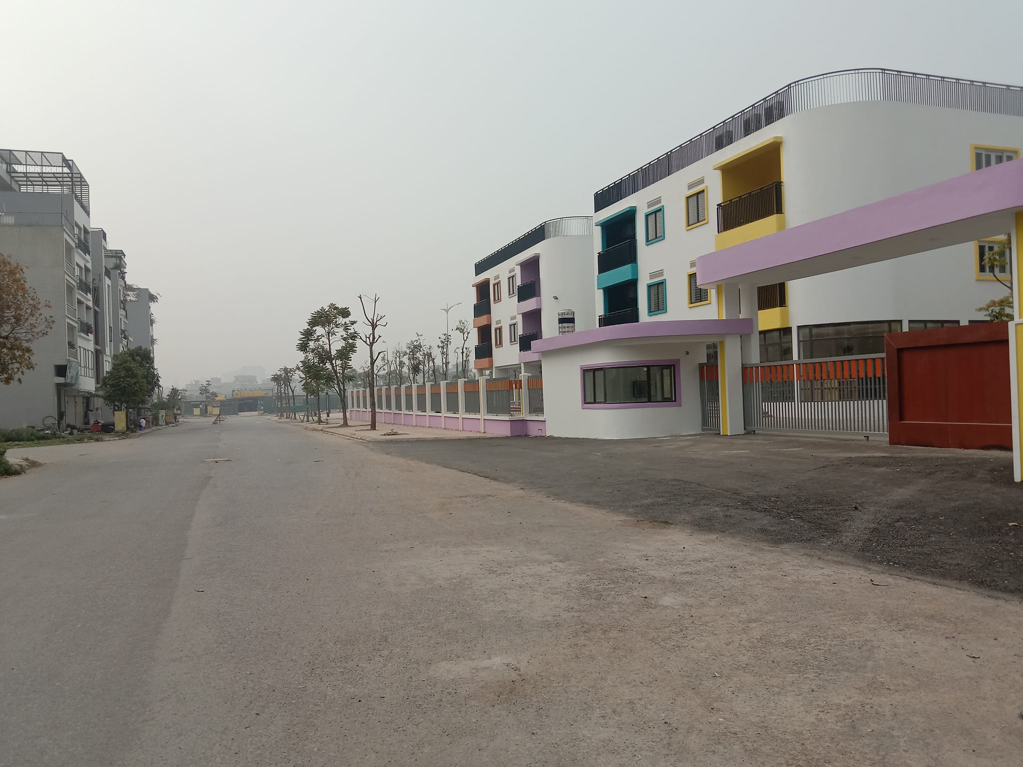 Giá tốt, bán nhà tái định cư Ngọc Thụy 70m2, gara, ô tô tránh, văn phòng, thang máy, 12.x tỷ
