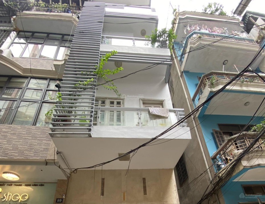 Cực hiếm nhà phố Hoàng Cầu - Đống Đa, 52m2 x5T, MT 5m giá 12 tỷ, gara ôtô kinh doanh, tặng nội thất