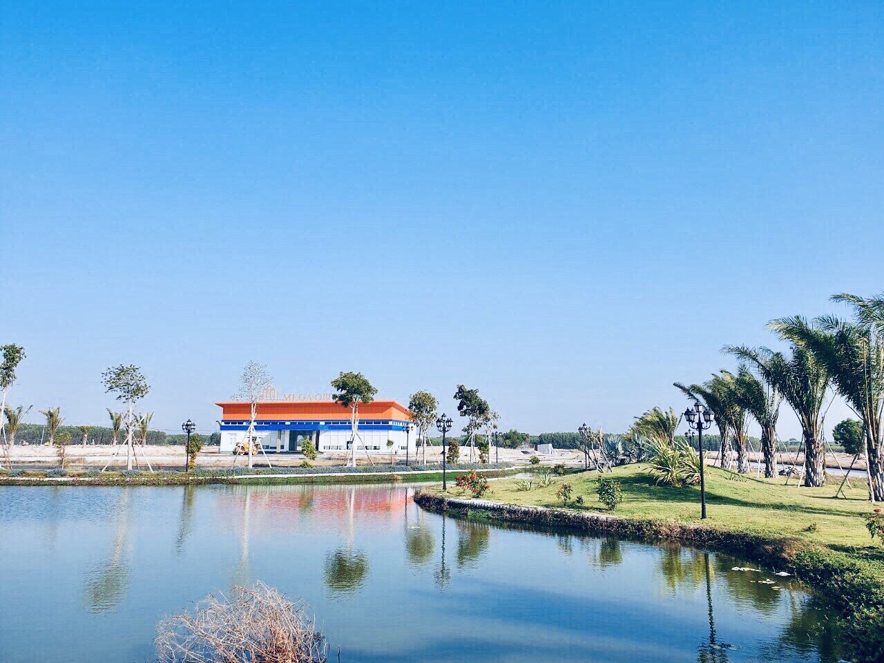 Đất nền Nhơn Trạch giá rẻ hơn thị trường 400 triệu 1 nền, ngay mặt tiền đường 100m đã có cơ sở hạ tầng hoàn thiện.