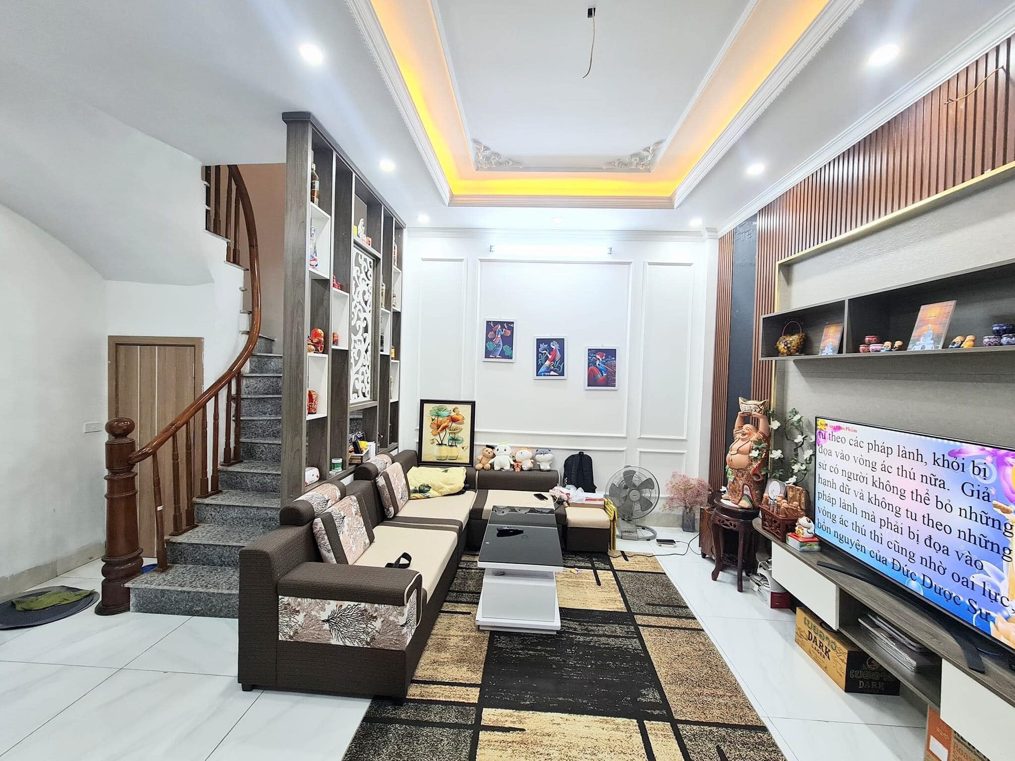 Ngõ phố Nguyễn Thị Định – Ô tô đỗ cổng – 2 mặt ngõ trước sau – View hồ Trung Hòa