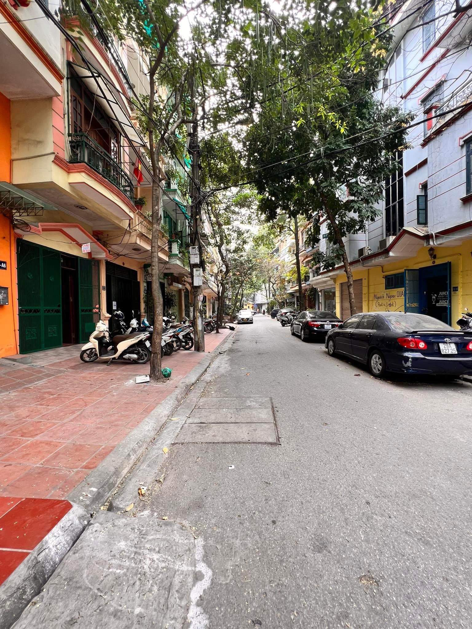 BÁN NHÀ ĐẦM TRẤU QUẬN HAI BÀ TRƯNG - 62M 7 TẦNG - PHÂN LÔ Ô TÔ DỪNG ĐỖ VỈA HÈ RỘNG KINH DOANH ĐỈNH