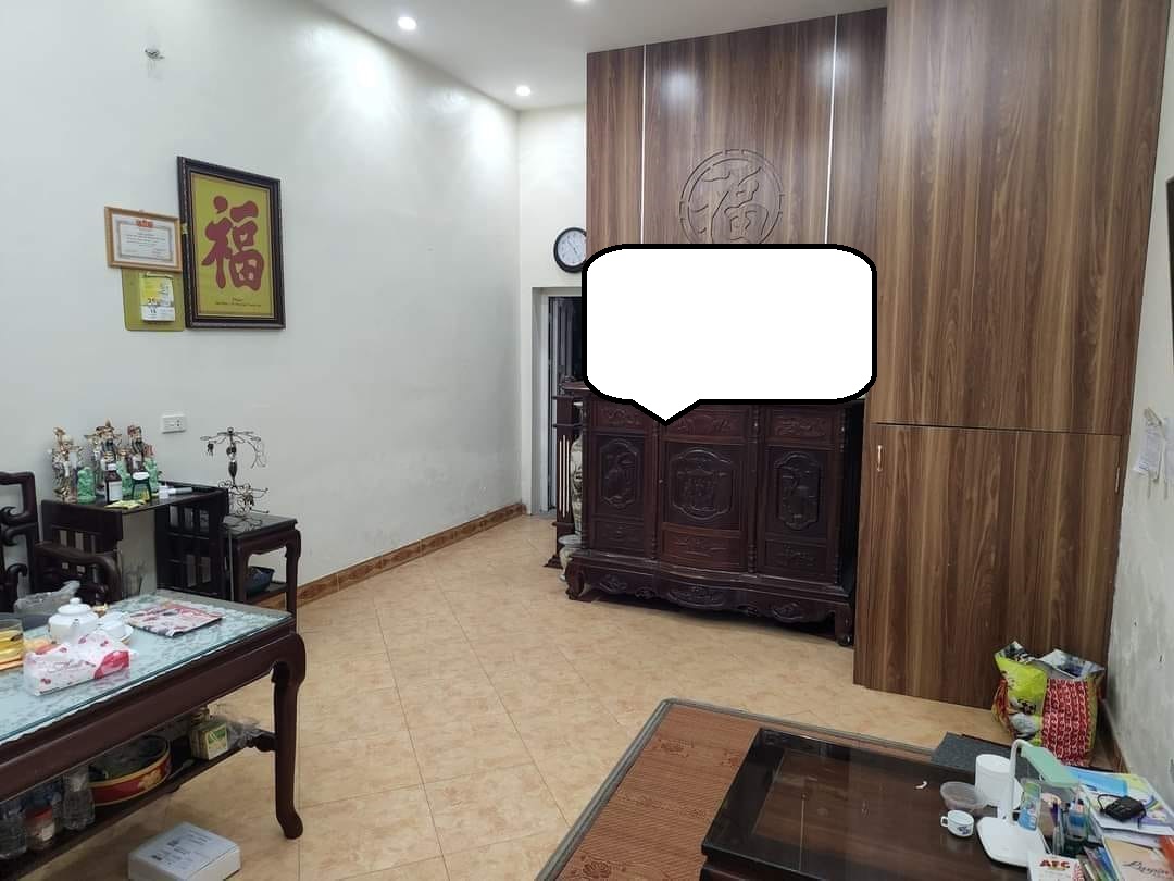 Cần bán nhà ngõ 44 phố Trần Thái tông 115m2, 4T, ô tô đỗ cửa,ngõ thông, đâù tư cực tốt, 8.8 tỷ